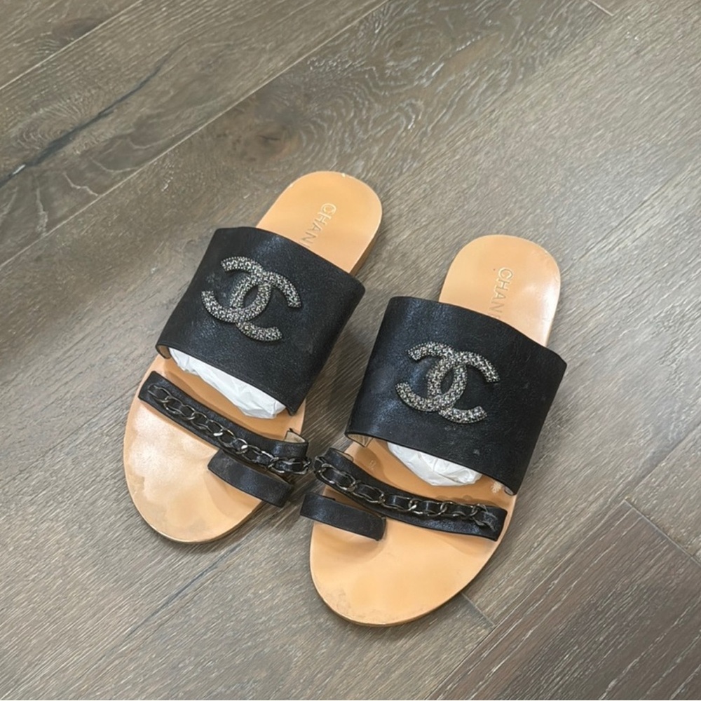 COPY - Chanel Black Sandals with Iconic CC Logo and Chain Detail